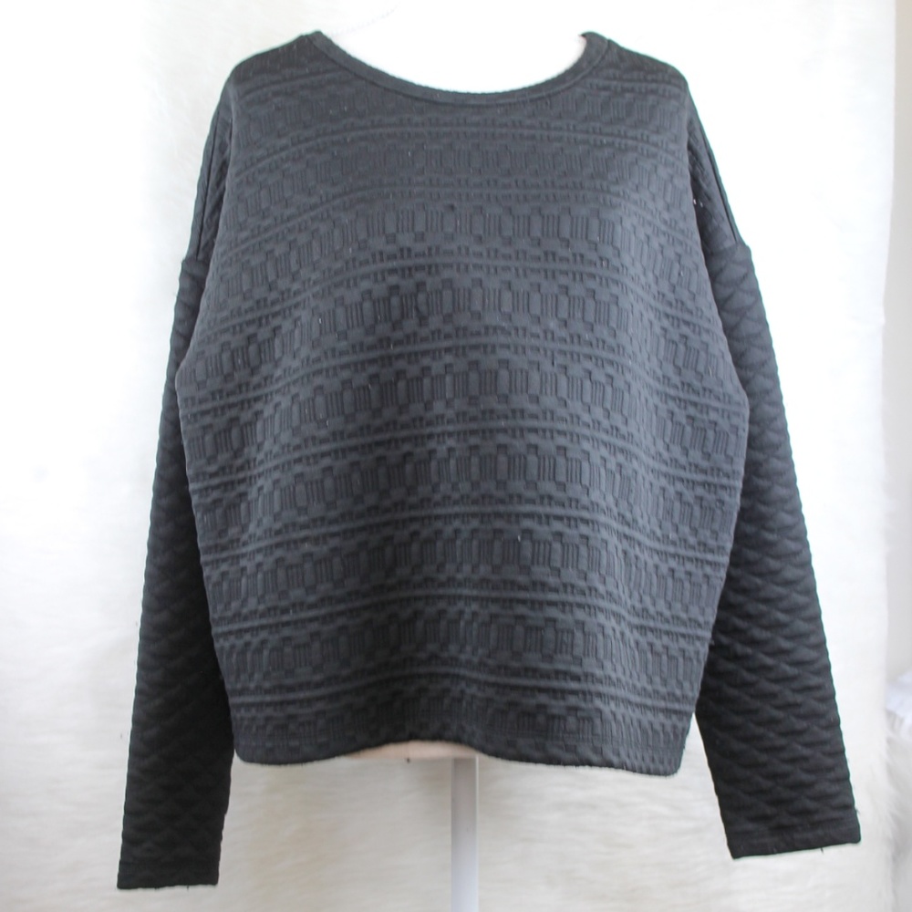 H&M Quilted Black Cropped Super Soft Sweater